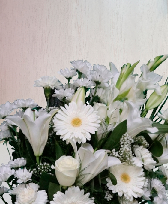 Ramo Funerario Blanco a detalle